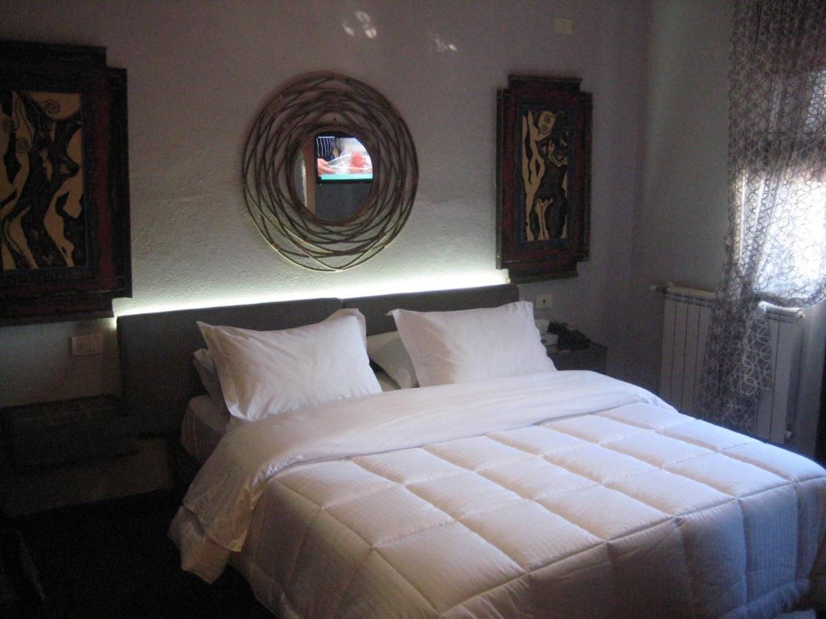 Drini Hotel Rrashbull Exteriör bild